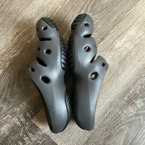 KEEN - Picture 6 of 17